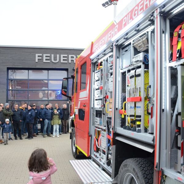 Neues Einsatzfahrzeug StLF 20 in Pilgerzell 9